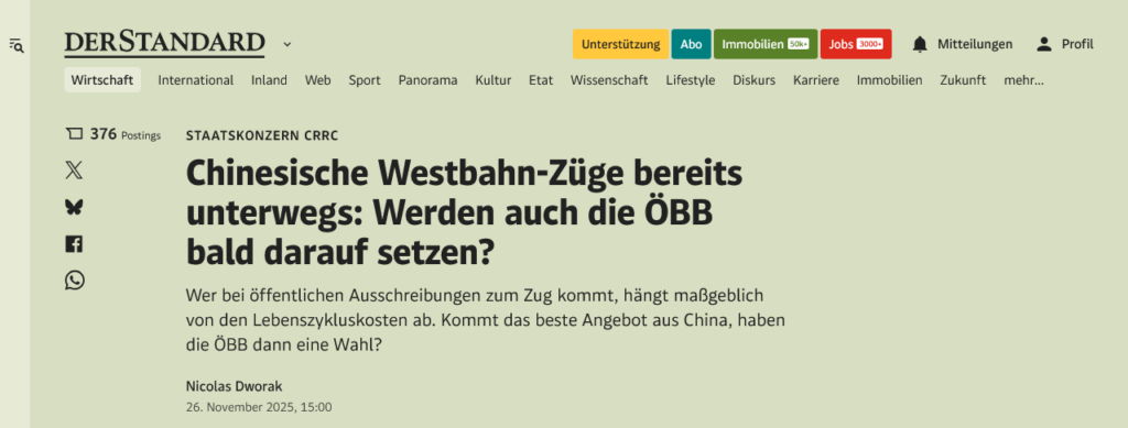 Screenshot eines Artikel-Teasers von derstandard.at mit der Überschrift „Chinesische Westbahn-Züge bereits unterwegs: Werden auch die ÖBB bald darauf setzen?“ und Unterzeile zu Lebenszykluskosten und chinesischen Angeboten bei öffentlichen Ausschreibungen.
