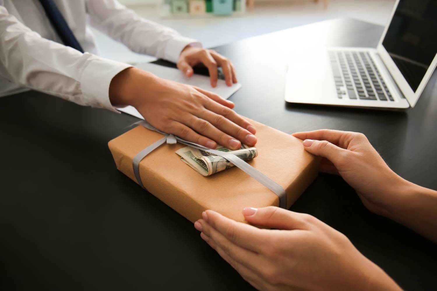 Korruption – wenn Geschenke strafbar machen